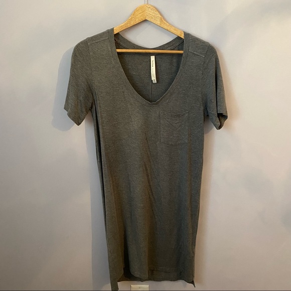 Babaton gray t-shirt dress - Picture 1 of 3